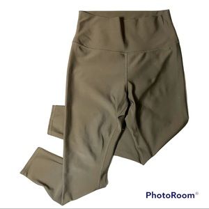 Alo | EUC army green colored high waist Airlift legging